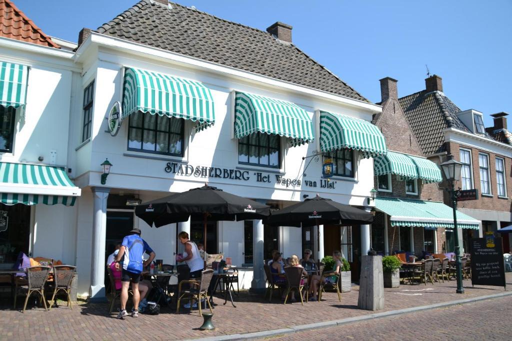 Stadsherberg 'Het Wapen Van Ijlst' Exteriér fotografie